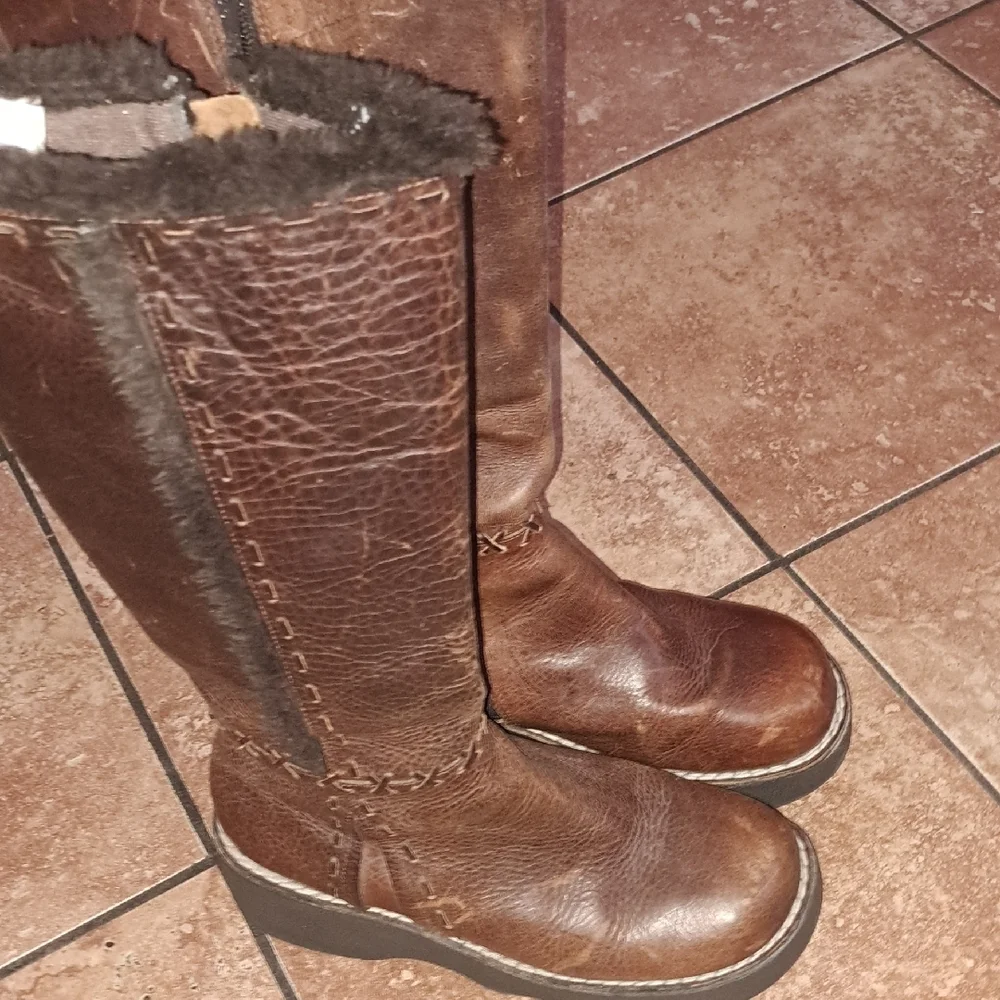 Report Collection Chocolate Over the Knee Boots
